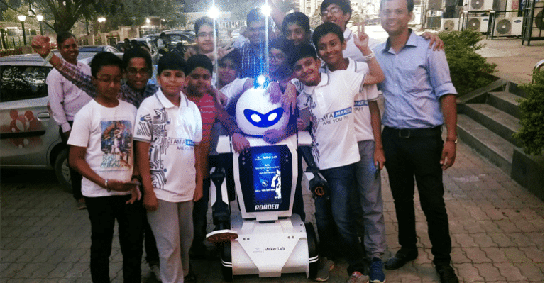 ROADEO – A Traffic Bot Developed By Six Kids Will Be Deployed In Pune To Create More Awareness