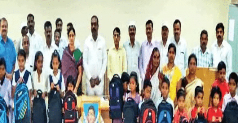 This Pune Teacher Uses His Vacation Pay To Sponsor Students Struggling With Poverty