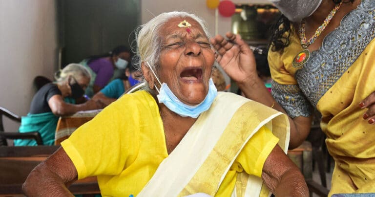 This 104-YO Woman From Kerala Scored 89 Out Of 100 In Literacy Exam