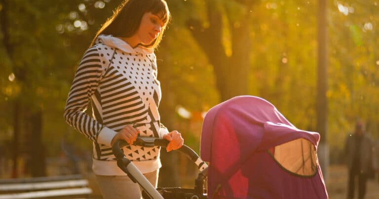 A Guide To Help Moms Face The Challenges Of Modern Motherhood