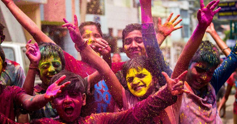 why india celebrates holi